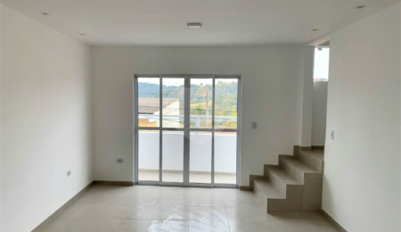 Sobrado à venda com 3 quartos, sendo 2 suítes,  em Vila Granada, Mairinque, SP