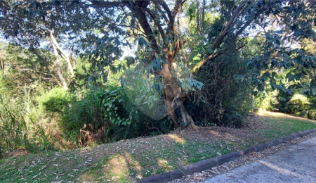 Terreno à venda no condomínio Alpes da Cantareira, Mairiporã - SP