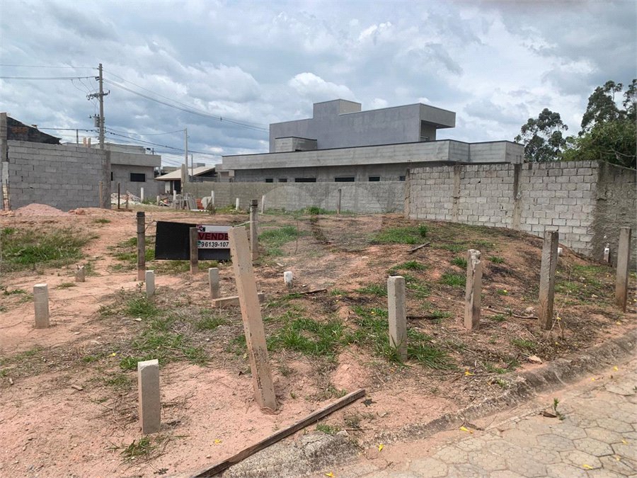 Casa em condomínio à venda com 3 quartos, sendo 1 suíte, em Jardim São Marcos, Bom Jesus dos Perdões, SP