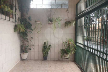 Sobrado à venda com 3 quartos, sendo 1 suíte, em Vila Constança, São Paulo, SP