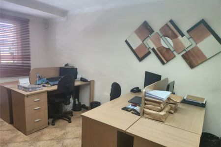 Sobrado à venda com 4 quartos, sendo 1 suíte, em Água Branca, São Paulo, SP