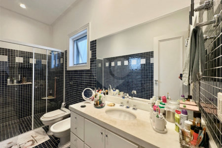 Casa à venda com 5 quartos, sendo 4 suítes, no condomínio Pignatari, São Paulo - SP