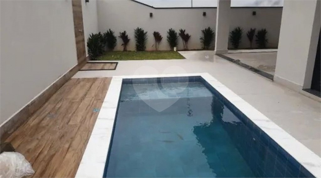 Casa à venda com 3 suítes no condomínio Mont'alcino, Valinhos - SP