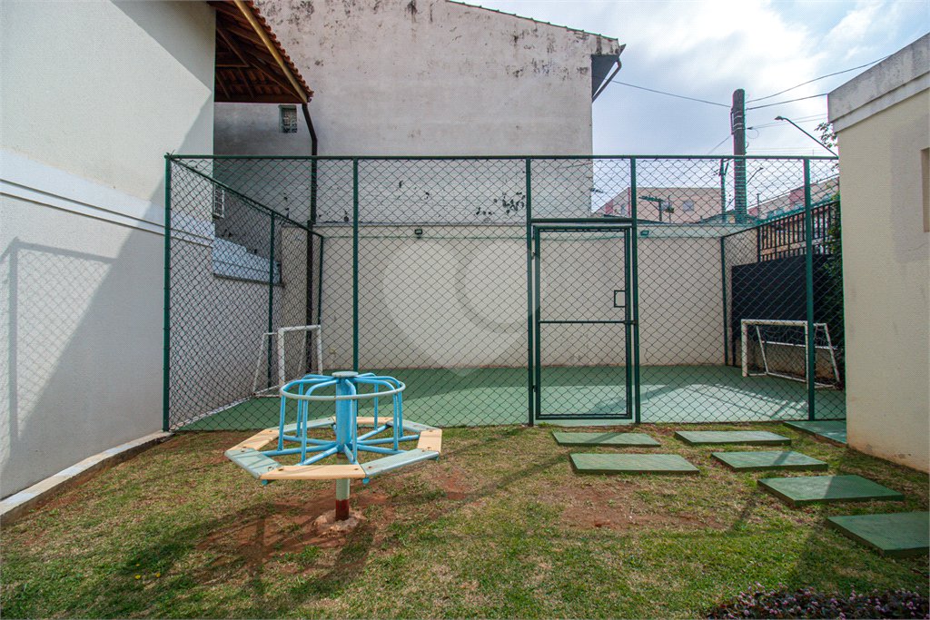 Casa à venda com 2 suítes no condomínio Residencial Living Sabara, São Paulo - SP