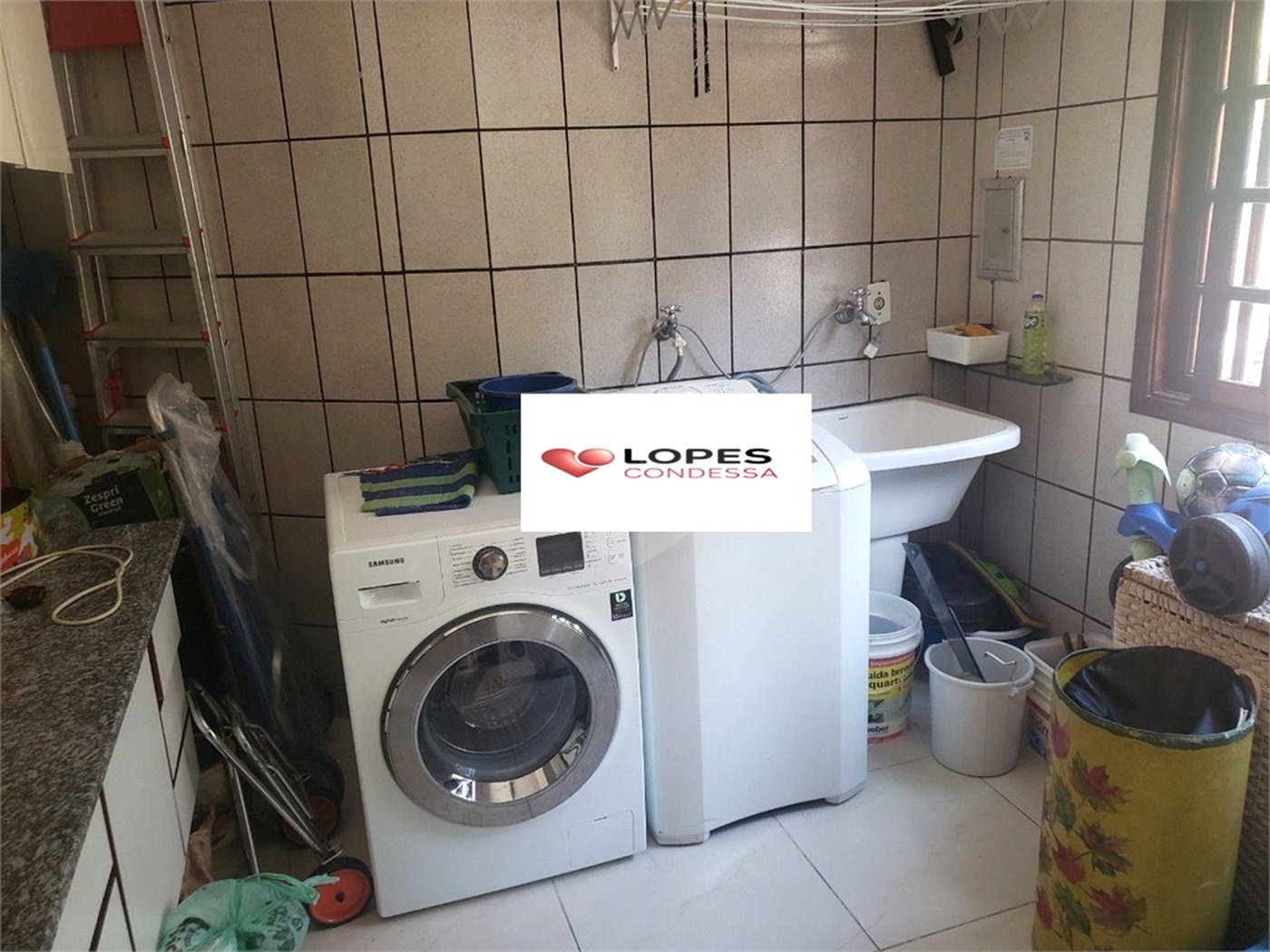 Casa à venda com 4 quartos, sendo 2 suítes, no condomínio Alpes da Cantareira, Mairiporã - SP