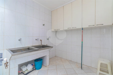 Sobrado à venda com 4 quartos, sendo 2 suítes, em Interlagos, São Paulo, SP