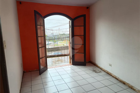 Sobrado à venda ou para alugar com 4 quartos, sendo 1 suíte, em Campo Belo, São Paulo, SP