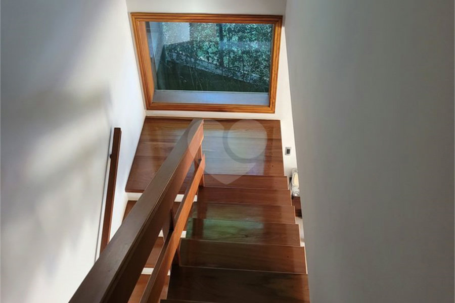 Casa à venda com 4 quartos, sendo 2 suítes, no condomínio Alpes da Cantareira, Mairiporã - SP