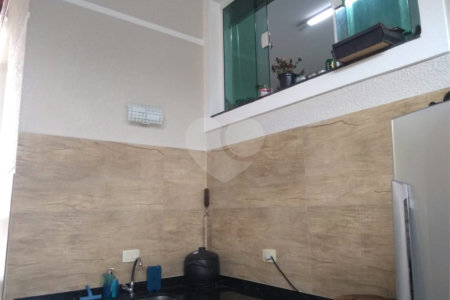 Casa à venda com 3 quartos, sendo 1 suíte,  no condomínio Casa de Rua, São Paulo - SP