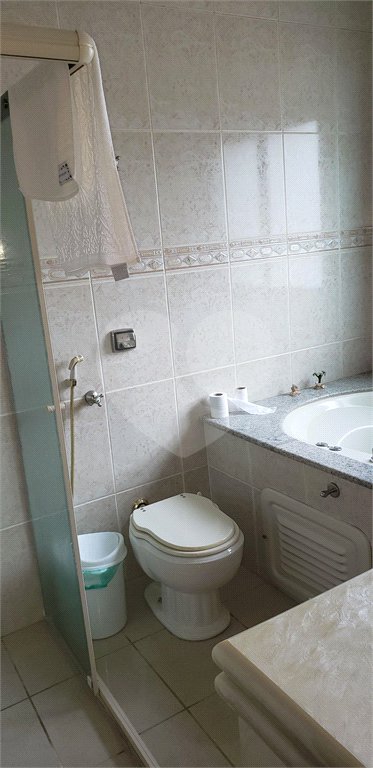 Casa à venda com 5 quartos, sendo 2 suítes, no condomínio Alpes da Cantareira, Mairiporã - SP