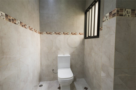 Casa à venda com 3 quartos, sendo 2 suítes, em Jardim Santa Cecília, Guarulhos, SP