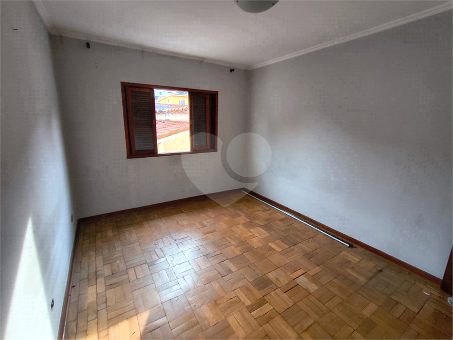 Sobrado à venda com 3 quartos em Vila Paulo Silas, São Paulo, SP