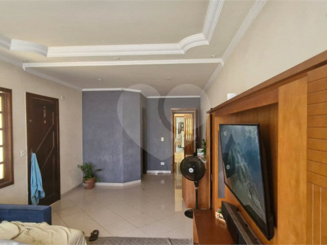 Sobrado à venda com 4 quartos, sendo 1 suíte,  em Vila Guilherme, São Paulo, SP