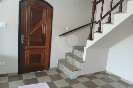 Casa à venda com 4 quartos, sendo 1 suíte, em Jardim Rosa de Franca, Guarulhos, SP