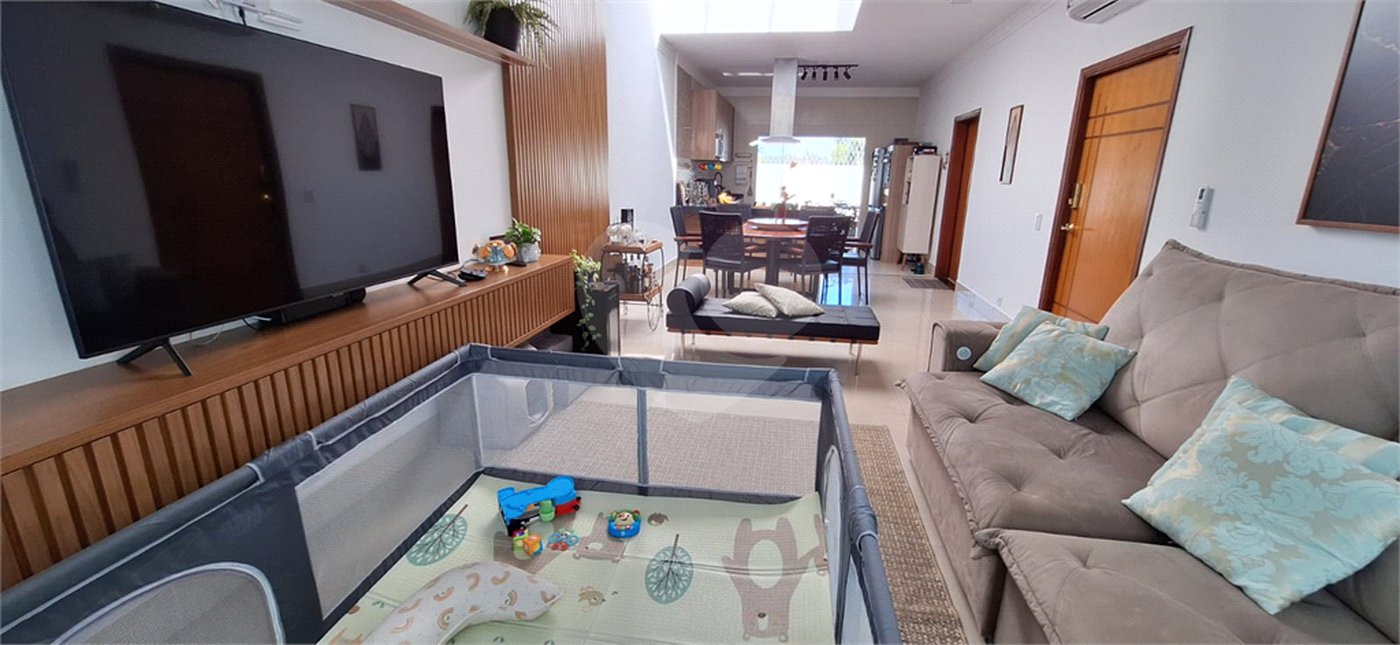 Casa à venda com 3 quartos, sendo 1 suíte, em Pinheirinho, Vinhedo, SP