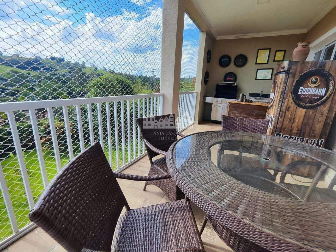 Casa à venda com 6 suítes no condomínio Portal Ouro Verde, Atibaia - SP