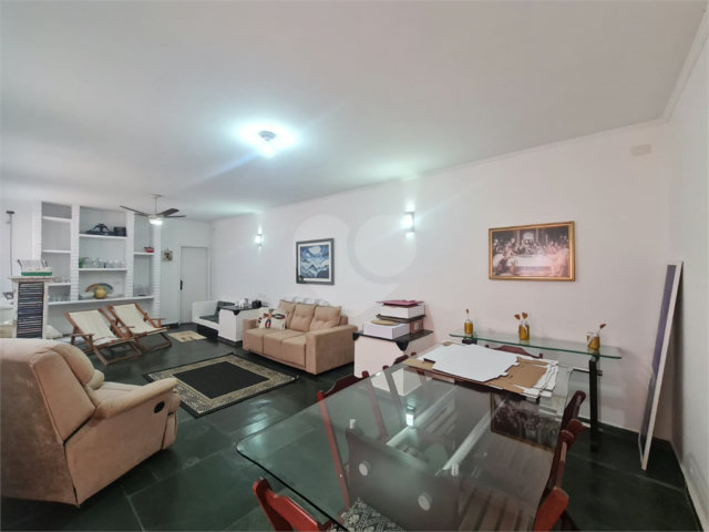 Casa Térrea à venda com 4 suítes em Interlagos, São Paulo, SP