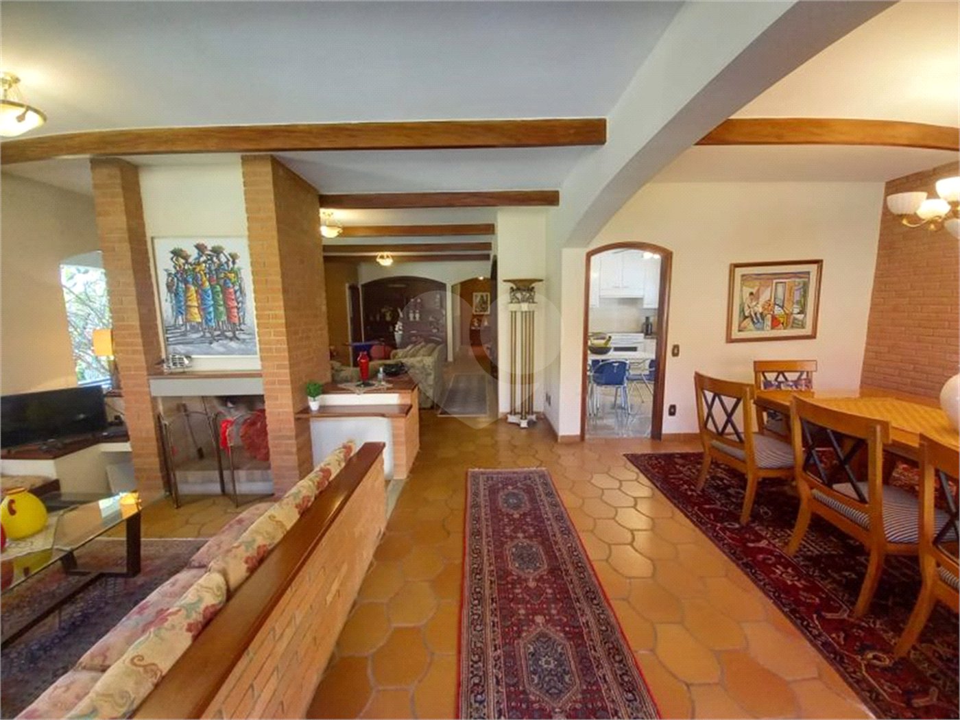 Casa à venda com 5 quartos, sendo 2 suítes, no condomínio Estância Marambaia, Vinhedo - SP