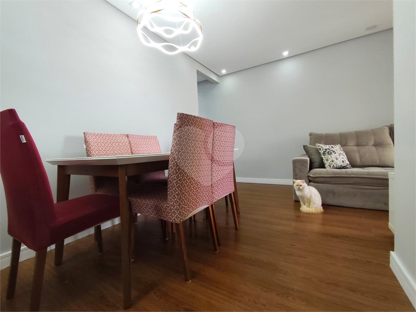 Apartamento à venda com 3 quartos, sendo 1 suíte,  em Vila Monumento, São Paulo, SP