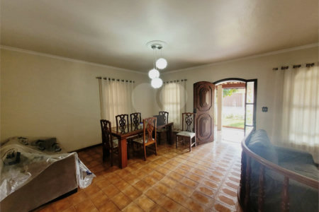 Casa Térrea à venda com 3 quartos, sendo 1 suíte, no Centro, Indaiatuba, SP