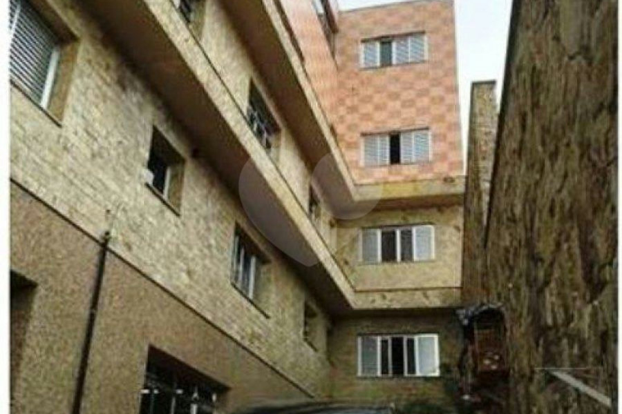Sobrado à venda com 9 quartos, sendo 4 suítes,  em Vila Maria Alta, São Paulo, SP
