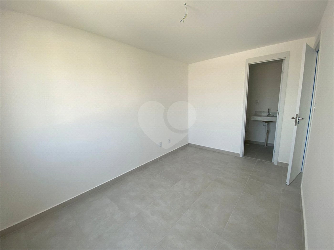 Apartamento à venda com 2 quartos, sendo 1 suíte, em Campo Grande, Rio de Janeiro, RJ