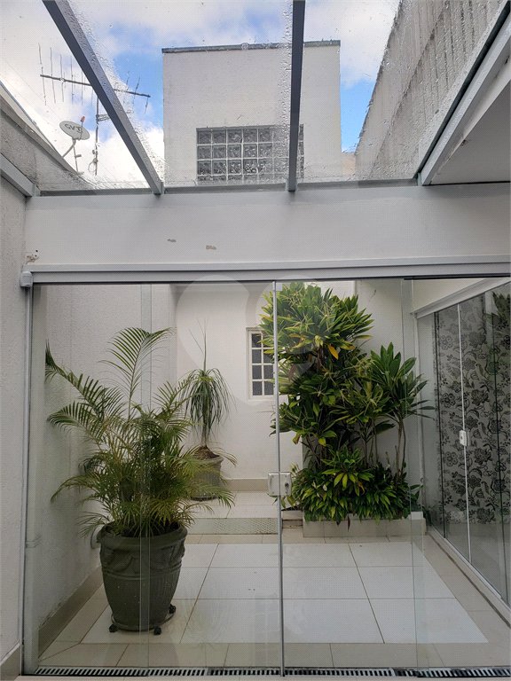Casa à venda com 4 quartos, sendo 1 suíte,  em Vila Oliveira, Mogi das Cruzes, SP