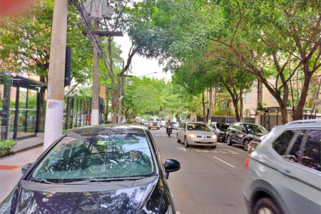 Apartamento à venda ou para alugar com 3 quartos, sendo 1 suíte, em Itaim Bibi, São Paulo, SP