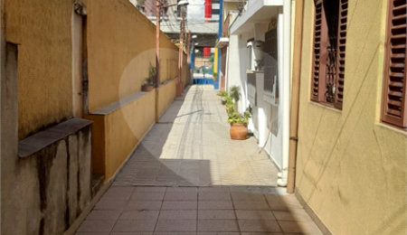 Casa de Vila à venda com 3 quartos, sendo 1 suíte,  em Pari, São Paulo, SP