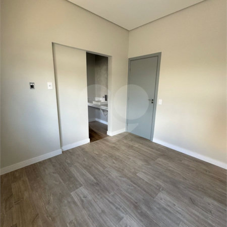 Casa à venda com 3 quartos, sendo 1 suíte, no condomínio Reserva Central Parque, Salto - SP