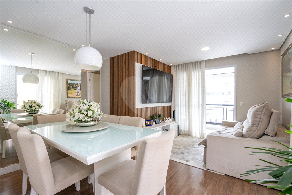 Apartamento à venda com 3 quartos, sendo 1 suíte,  em Jardim Parque Morumbi, São Paulo, SP
