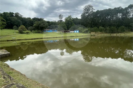 Sítio à venda com 5 quartos, sendo 2 suítes,  em Marmeleiro, São Roque, SP
