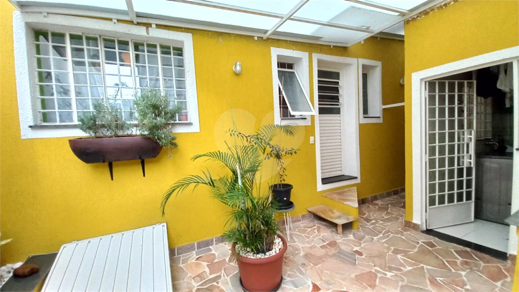 Sobrado à venda com 3 quartos, sendo 1 suíte, em Vila Gomes, São Paulo, SP