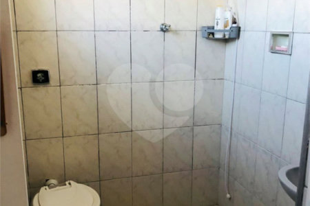 Casa à venda com 4 quartos, sendo 2 suítes,  em Vila Paulista, Mogi das Cruzes, SP