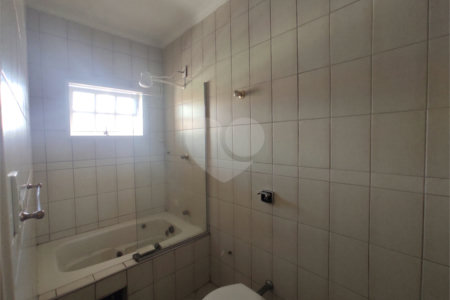 Sobrado à venda com 3 quartos, sendo 1 suíte,  em Jardim Morumbi, Sorocaba, SP