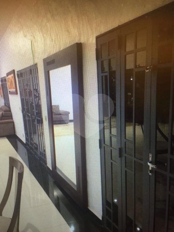 Sobrado à venda com 4 quartos, sendo 2 suítes, em Jaraguá, São Paulo, SP