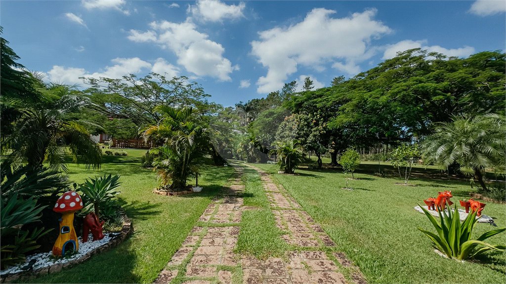 Casa à venda com 4 suítes no condomínio Monte Belo, Salto - SP