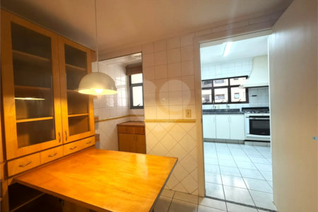 Apartamento à venda com 3 suítes em Vila Suzana, São Paulo, SP