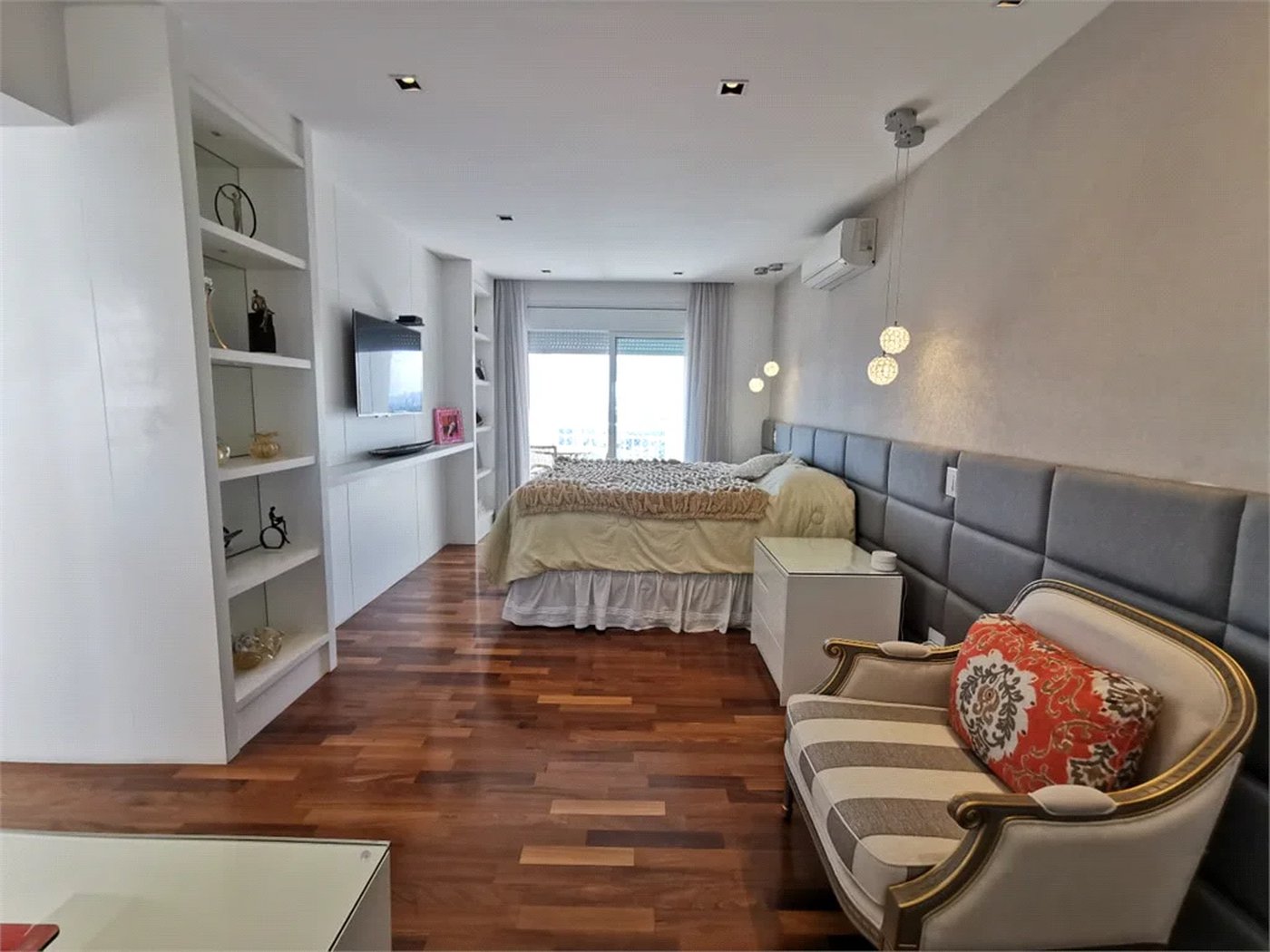 Apartamento à venda com 3 suítes em Jardim Monte Kemel, São Paulo, SP