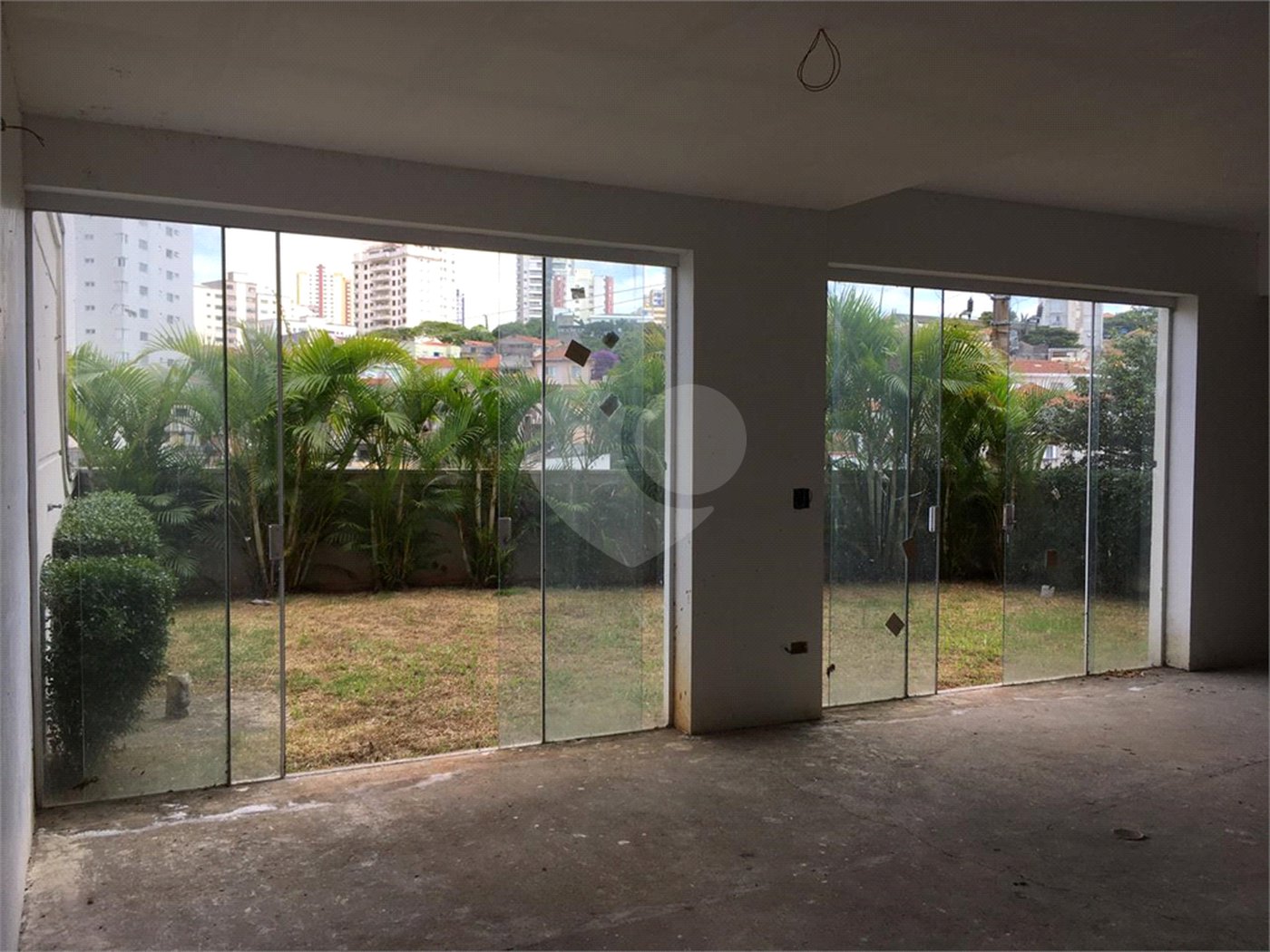 Casa à venda com 4 quartos, sendo 3 suítes,  em Vila Monumento, São Paulo, SP
