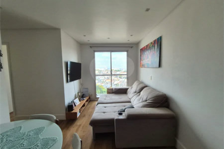 Apartamento à venda com 3 quartos, sendo 1 suíte, em Parque Maria Domitila, São Paulo, SP