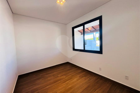 Casa à venda com 4 quartos, sendo 3 suítes, no condomínio Residencial Chácara Ondina, Sorocaba - SP