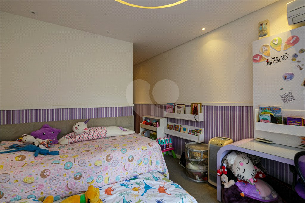 Casa à venda com 3 suítes no condomínio Modigliani, São Paulo - SP