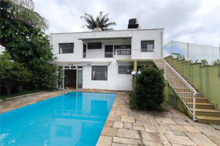 Casa à venda com 5 quartos, sendo 3 suítes,  em Brooklin Paulista, São Paulo, SP