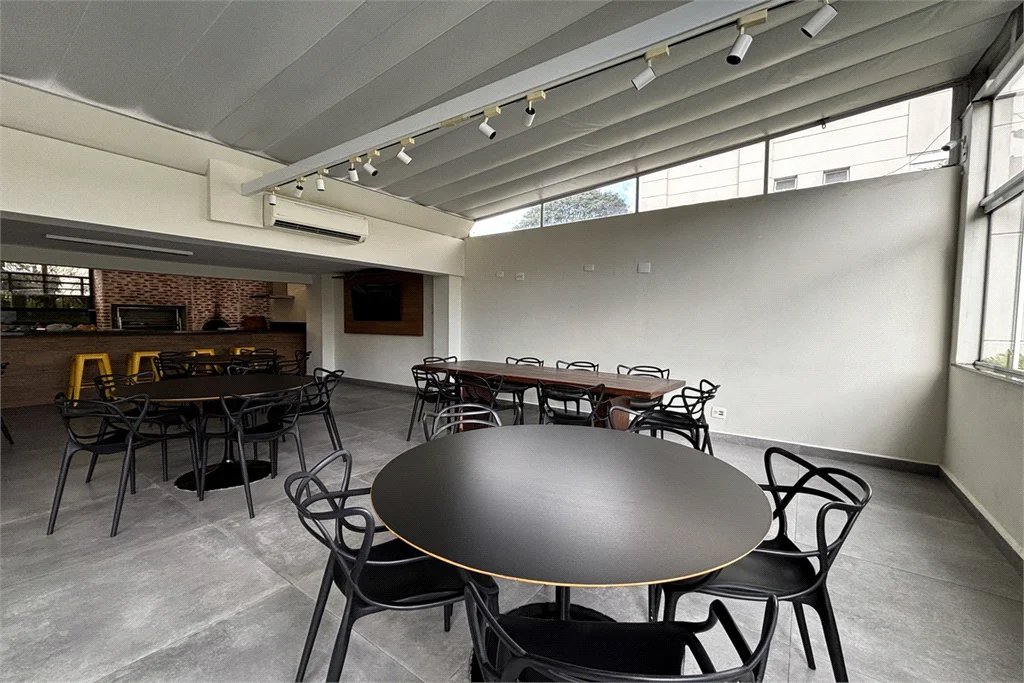 Apartamento para alugar com 3 suítes em Vila Romana, São Paulo, SP
