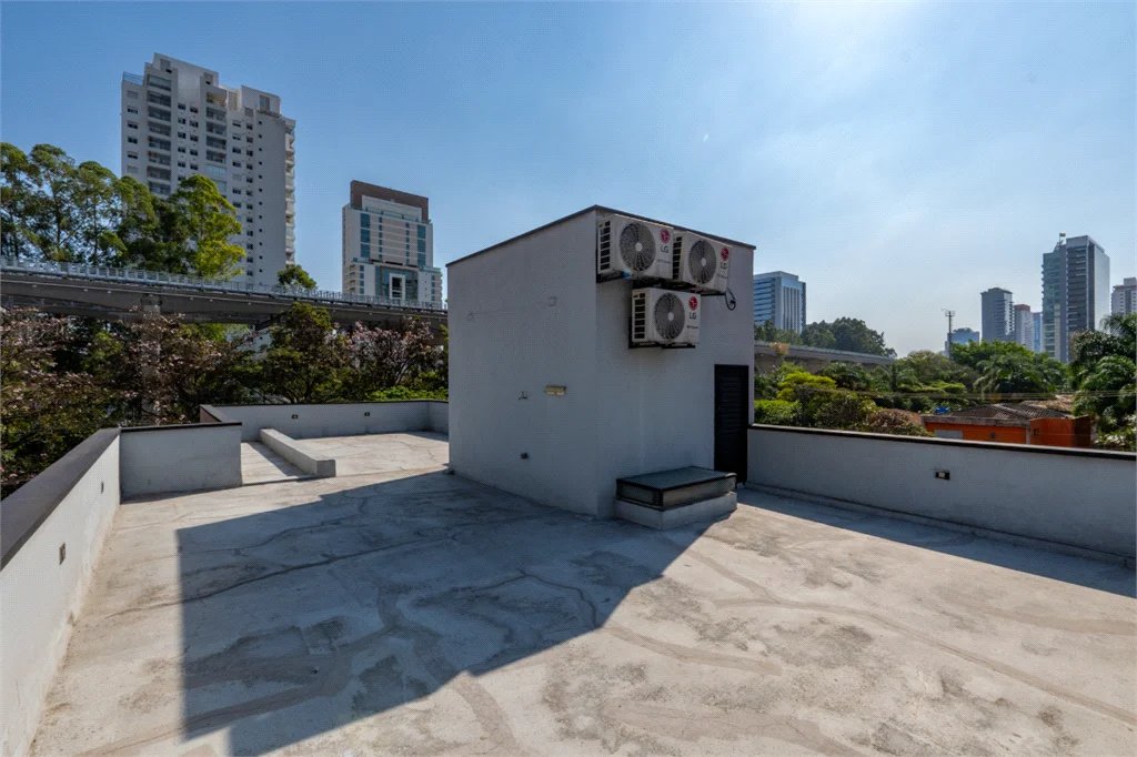 Casa de Vila à venda com 3 suítes em Brooklin Paulista, São Paulo, SP