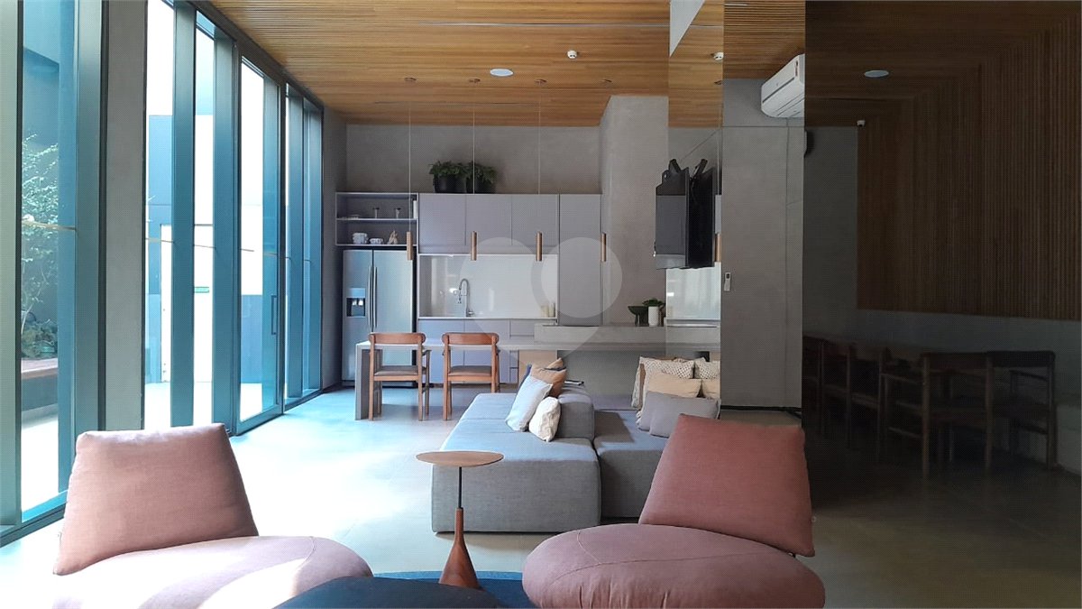 Apartamento à venda com 2 suítes em Pinheiros, São Paulo, SP