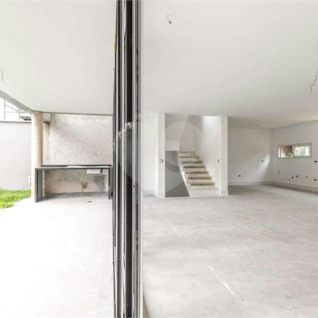 Casa à venda com 4 suítes no condomínio Venezia, São Paulo - SP