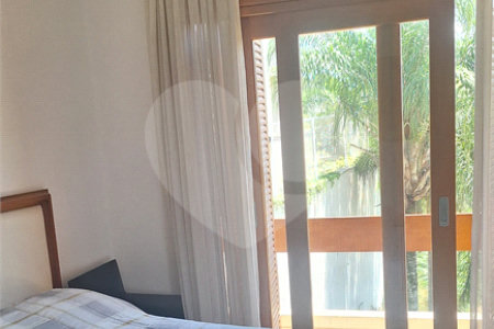 Casa à venda com 4 suítes no condomínio Osato, Atibaia - SP
