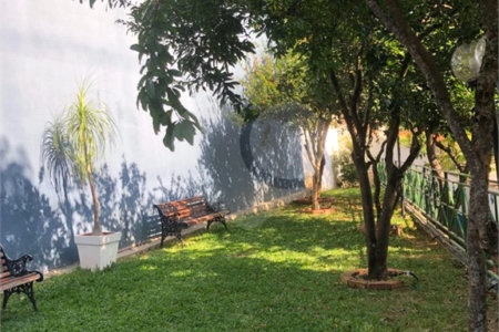 Casa à venda com 3 quartos, sendo 1 suíte, no condomínio Greenland, São Paulo - SP